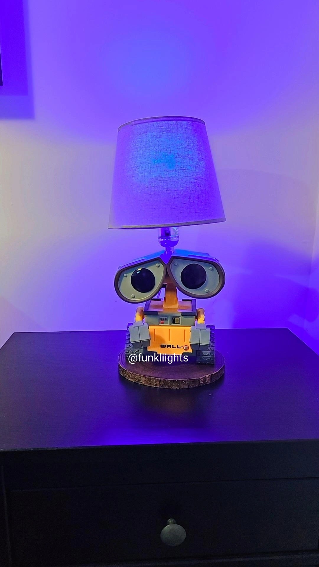 Space robot Funko Lamp